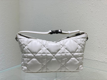 Top Quality MeTop Qualityum DYORTravel Nomad Pouch White, For Women, WomenÂs Handbags 8.5in/22cm CD S5554BMIG_M030