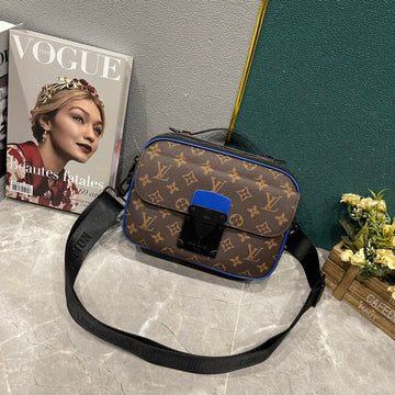 EN - Luxury Bags LUV 853