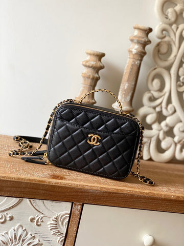 CHLÂ Small Vanity Case Gold Hardware Black For Women, Women’s Handbags, Shoulder Bags 5.9in/15cm AS3228 B08008 94305