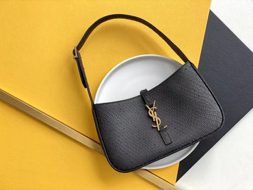 Top Quality LE 5 Ã 7 Hobo Bag Black Material For Women 9in/23cm YSL 657228EAAAU1000