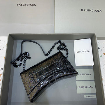 Top Quality Hourglass Wallet On Chain in Black, For Women,  Bags 9in/23cm