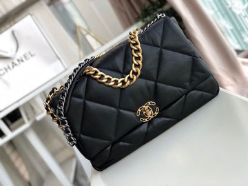 CHL 19 Maxi Handbag Black For Women, Women’s Bags, Shoulder And Crossbody Bags 14in/36cm AS1162 B04852 94305