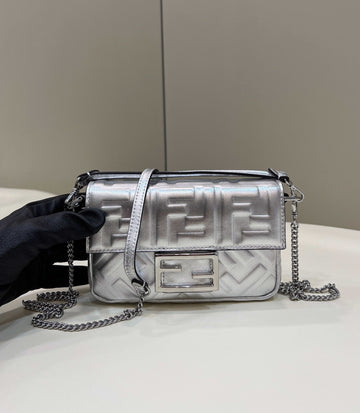 Top QualityTop Quality Baguette Silver For Women, Women’s Handbags, Shoulder And Crossbody Bags 7.5in/19cm FF 8BS017