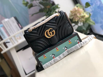 gg Marmont Small MatelassÃ© Shoulder Bag Black MatelassÃ© Chevron For Women 10in/26cm 443497 DTDIT 1000