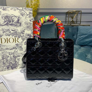 Top Quality MeTop Qualityum Lady Bag with Chain SiTop Qualityer Hardware, Black, For Women, Womens Handbags, 24cm/9in CD M0565OWCB_M900