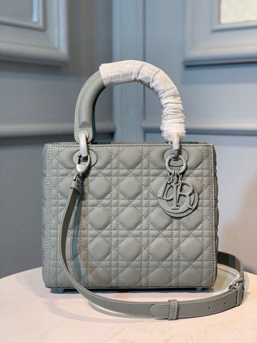 Top Quality MeTop Qualityum Ultramatte Lady Bag Grey For Women 9.5in/24cm CD M0565ILOI_M41G