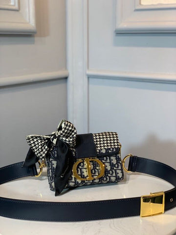 Top Quality 30 Montaigne Box Bag Blue Oblique For Women17.5cm/7in FD Gold Toned Hardware CD