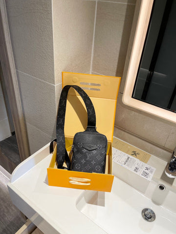 EN - New 1:1 rep  Bags LUV 484