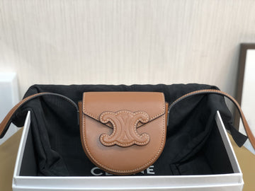 Top Quality Mini BesaTop Quality Cuir Triomphe Brown For Women 4in/11cm 10J303DPQ.04LU