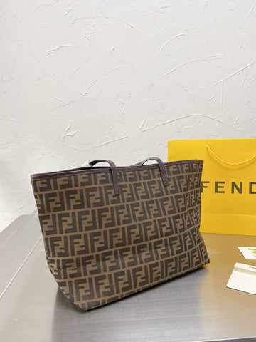 EN - New 1:1 rep  Bags FEI 124