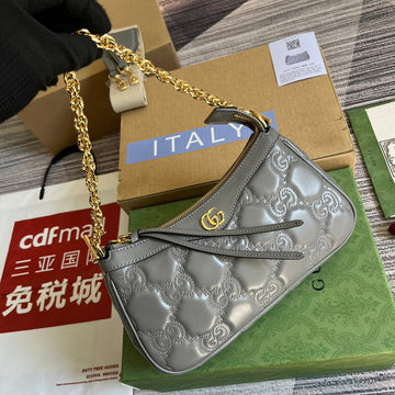 Top Quality -  Bags - 877