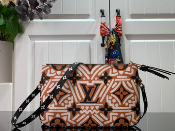 Top Quality Top Quality Crafty Double Zip Pochette Monogram Canvas Caramel/Cream For Women,  Shoulder And Crossbody Bags 7.9in/20cm Top Quality M69488
