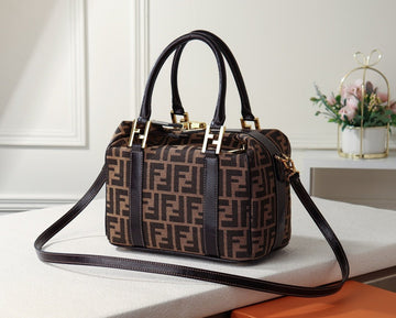 EN - New 1:1 rep  Bags FEI 180