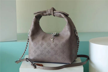 Top Quality Why Knot MM Mahina Galet Beige For Women,  Shoulder And Crossbody Bags 13.4in/34cm Top Quality M20787