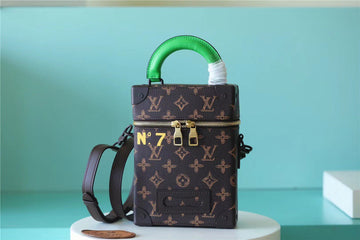 Top Quality Vertical Box Trunk Monogram Canvas For Men, Bags, Shoulder And Crossbody Bags 8.7in/22cm Top Quality M59664