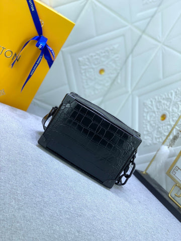 EN - New 1:1 rep  Bags LUV 660