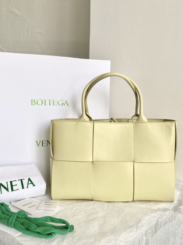 Top Quality Arco Tote Bag For Women 16.14in/41cm In Yellow ITop Quality Cream 609175VCQC27450