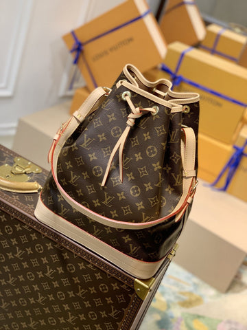 Top Quality NoÃ© Bucket Bag Monogram Canvas For Women,  Shoulder Bags 13.4in/36cm Top Quality M42224