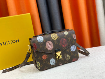 EN - Luxury Bags LUV 813