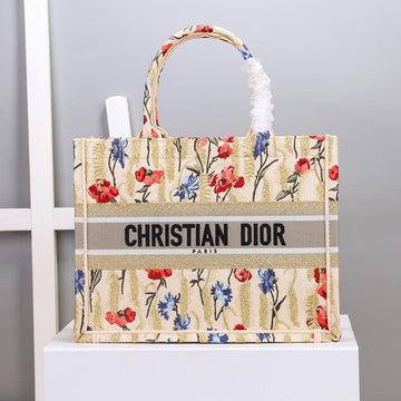 Top Quality MeTop Qualityum Book Tote Beige For Women 36cm/16.5in CD