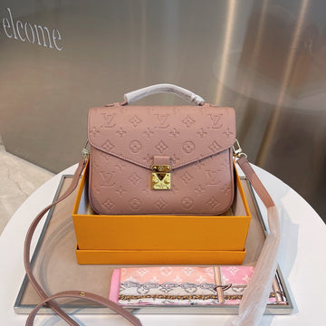 EN - New 1:1 rep  Bags LUV 493