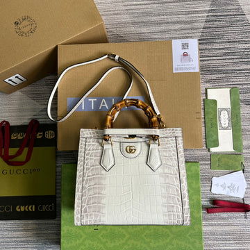 Top Quality -  Bags - 1498