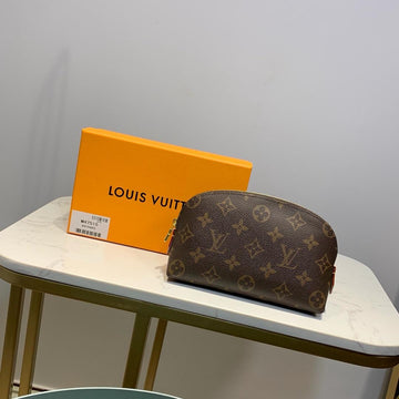Top Quality Cosmetic Pouch PM Monogram Canvas For Women, WoBags 7.5in/19cm Top Quality M47515