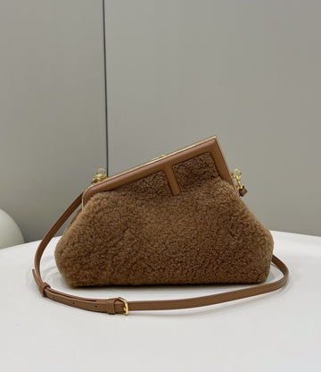 Top QualityTop Quality Top QualityTop Qualityrst Small Brown Mink Bag For Woman 26cm/10in