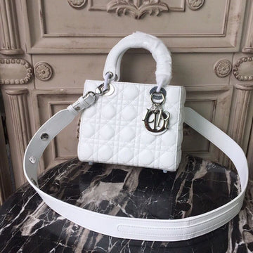 Top Quality Small Lady Bag White SiTop Qualityer Hardware For Women 20cm/8in CD M0538BCAL_M030