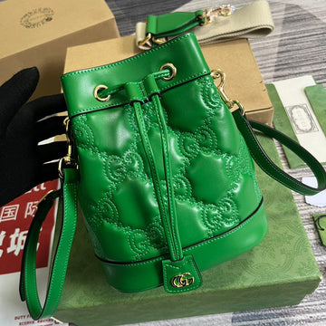 Top Quality -  Bags - 882