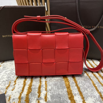 Top Quality Cassette Bag For Women 9.1in/23cm In Red