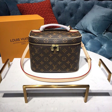 Top Quality Nice BB Vanity Case Monogram Canvas For Women, WoBags, Travel Bags 9.4in/24cm Top Quality M42265