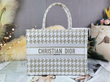 Top Quality MeTop Qualityum Book Tote Gold White, For Women, Womens Handbags 14in/36cm CD