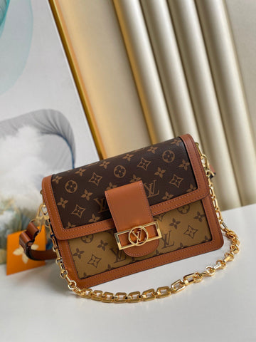 Top Quality Dauphine MM Monogram And Monogram Reverse Canvas By Nicolas GhesquiÃ¨re For The Cruise Collection,  Shoulder Bags 25cm Top Quality M45958