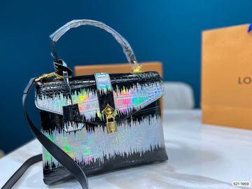 EN - New 1:1 rep Lux Bags LUV 560