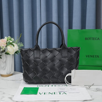 Top Quality Medium Intrecciato Tote Bag Black, For Women, Bags 17.3in/44cm 630817VMAY32544