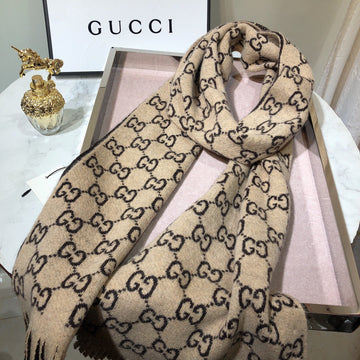 EN - Luxury GCI Scarf 009