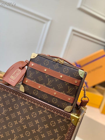 Top QualityxNBA Handle Trunk Monogram Canvas For Men, Bags, Messenger And Crossbody Bags 8.5in/21.5cm Top Quality M45785