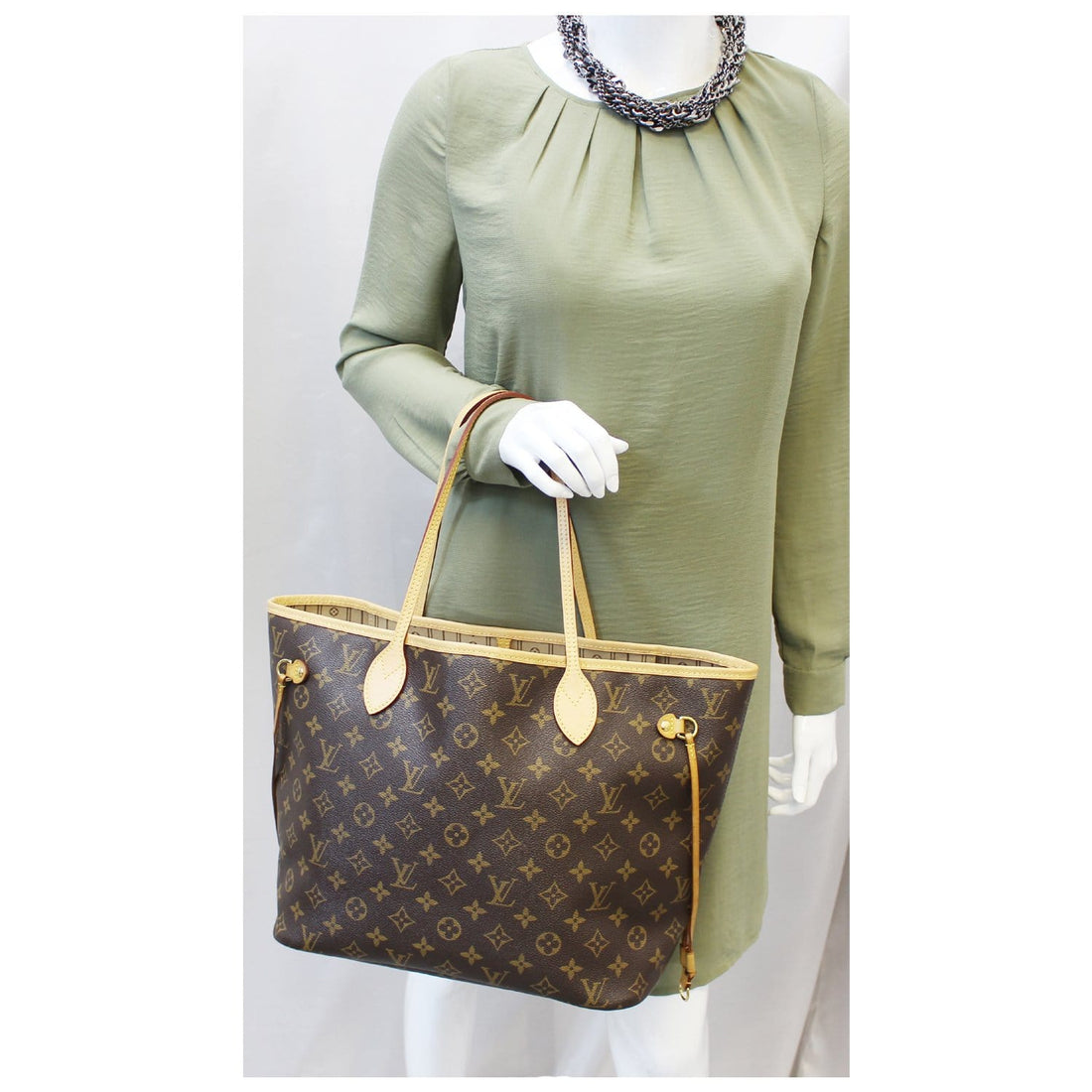 LOUIS VUITTON Monogram Canvas Neverfull MM Brown Tote Bag