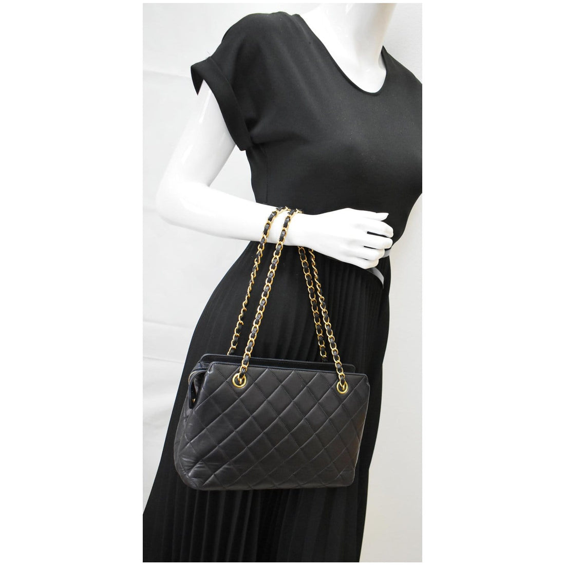 CHANEL  Quilted Leather Chain Handle Tote Bag Black