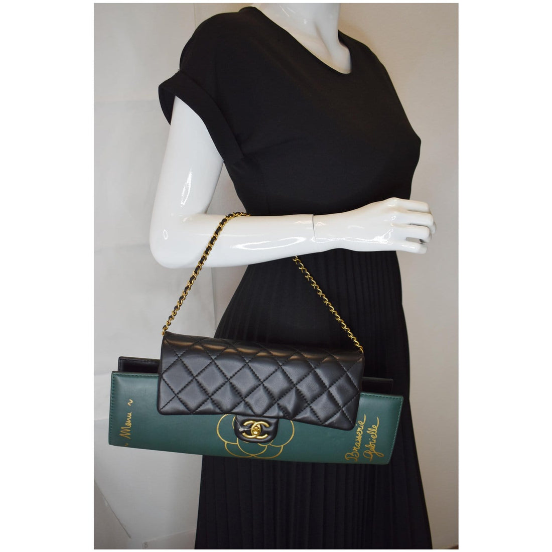 CHANEL Gabrielle Brasserie Menu Flap Calfskin Chain Clutch Bag Black