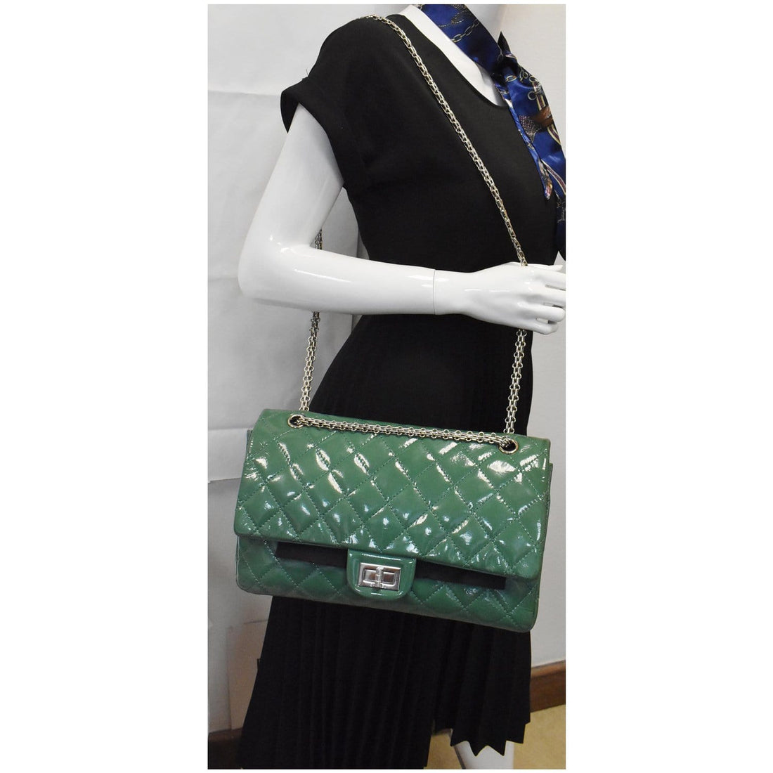 CHANEL 2.55 Reissue Double Flap Patent Leather Shoulder Bag Green