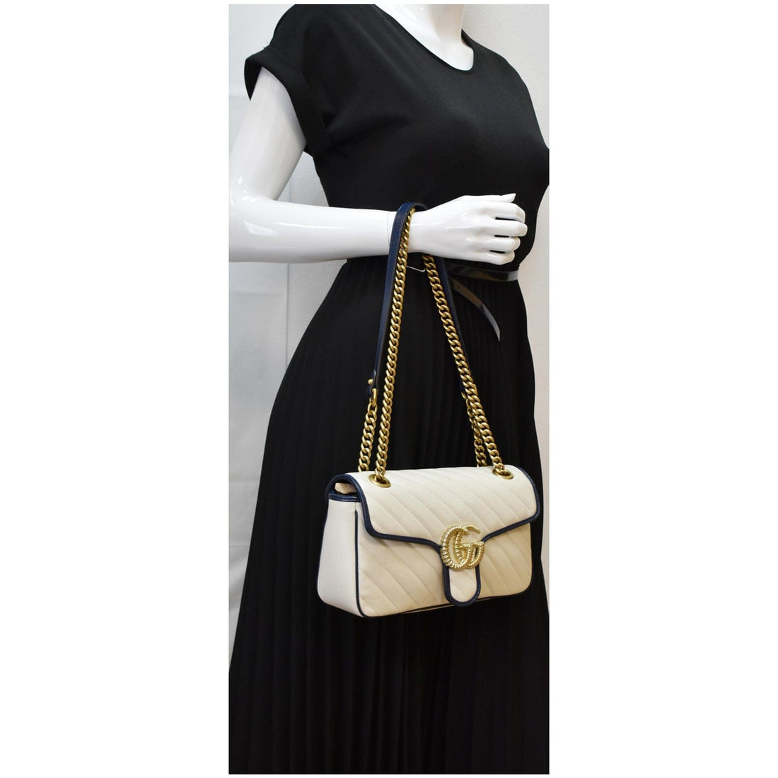 GUCCI Torchon GG Marmont Small  Matelasse Shoulder Bag White
