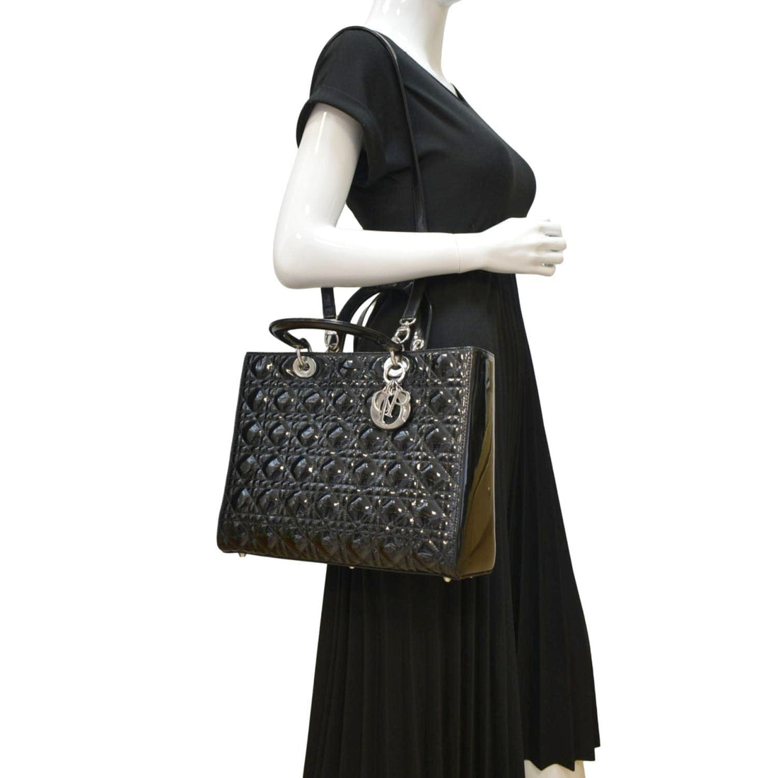 CHRISTIAN DIOR Lady Dior Large Quilted Patent Leather Shoulder Bag Black