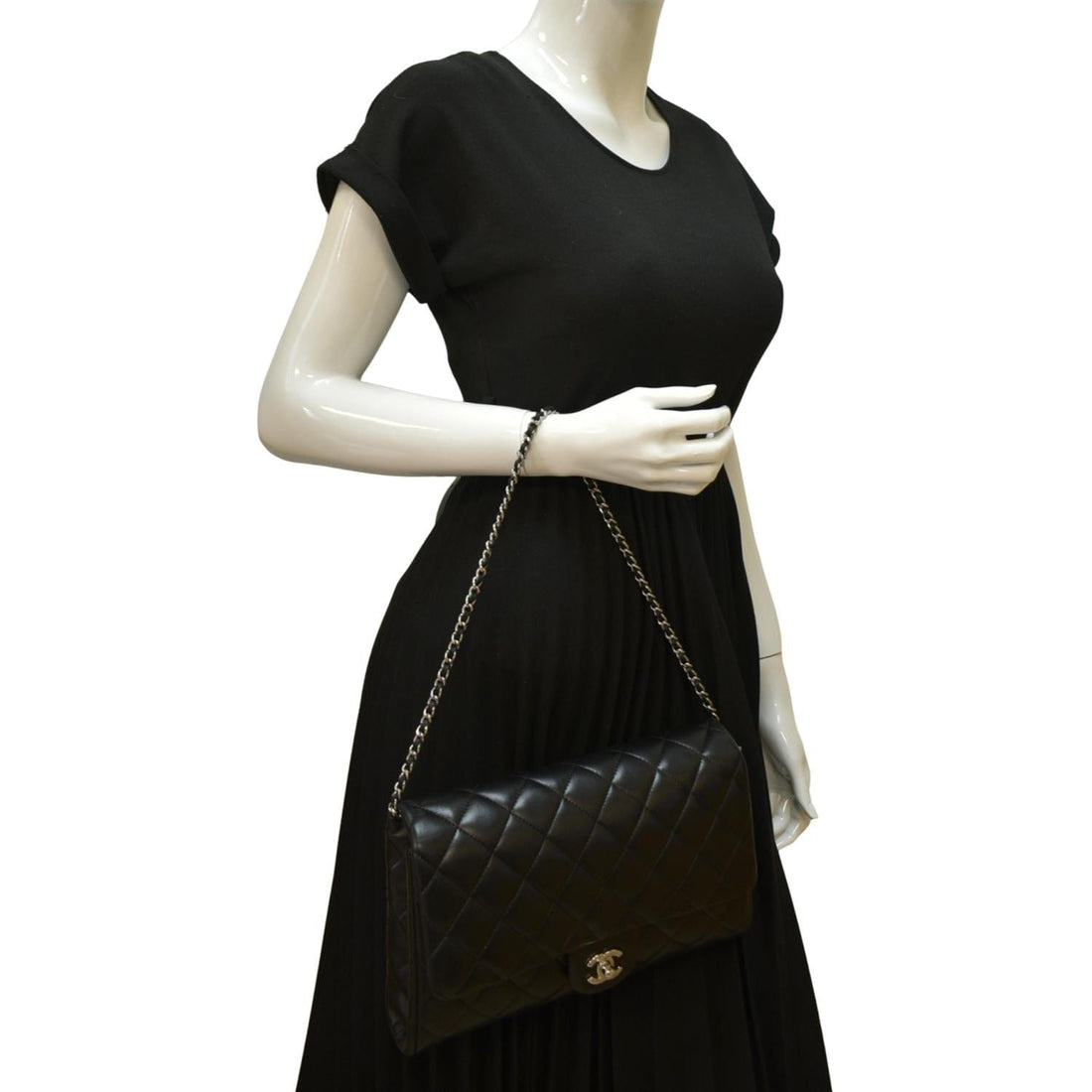 CHANEL Quilted  Leather Chain Clutch Bag Black
