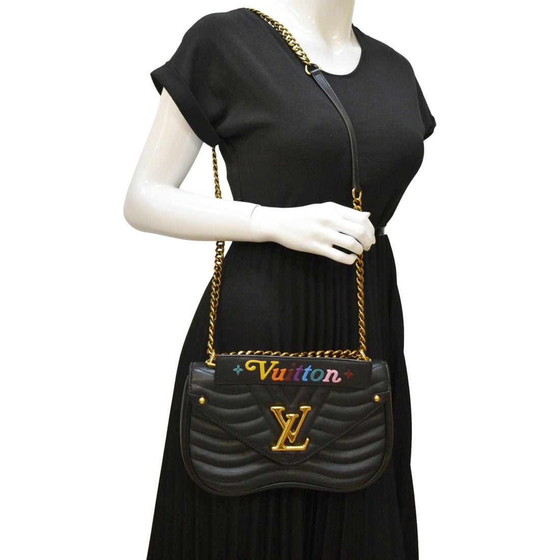 LOUIS VUITTON New Wave Chain MM  Leather Shoulder Bag Black