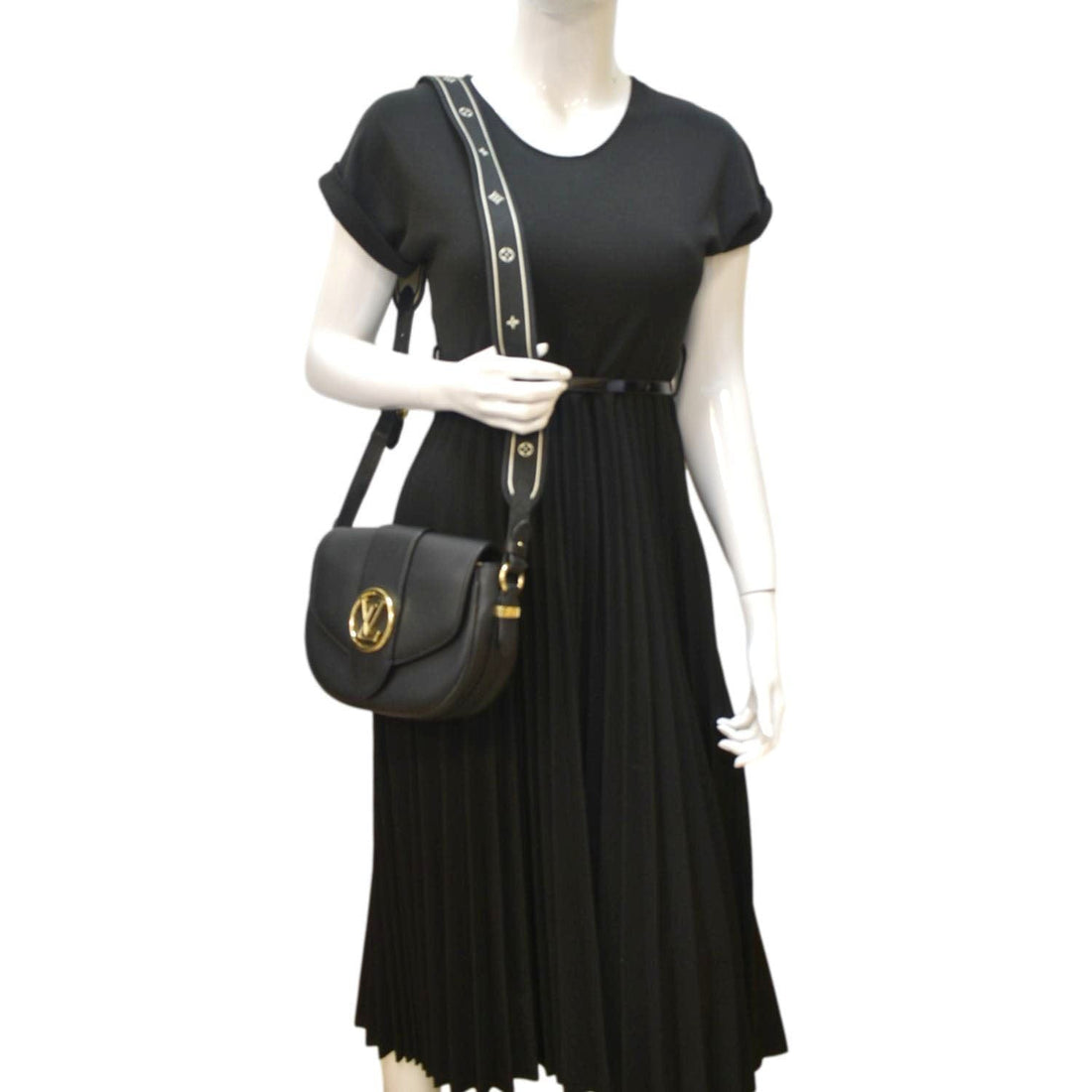 LOUIS VUITTON LV Pont 9 Soft MM  Leather Shoulder Bag Noir