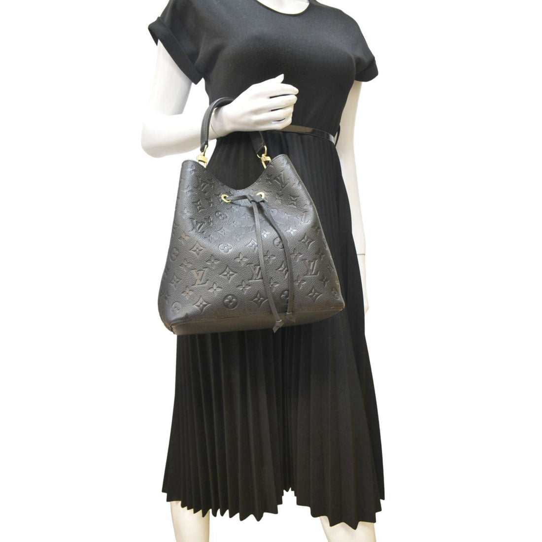 LOUIS VUITTON NeoNoe MM Monogram Empreinte Leather Shoulder Bag Black