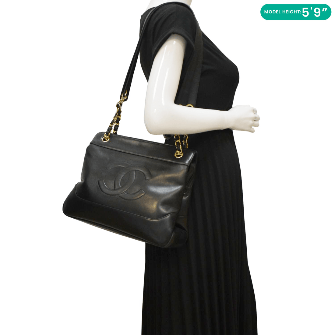 CHANEL  CC Lambskin Leather Chain Shopping Tote Bag Black