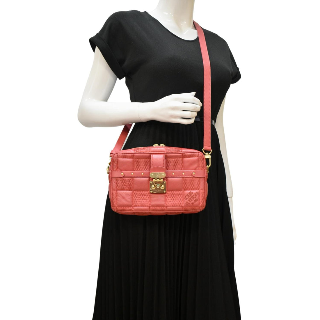 LOUIS VUITTON Troca MM Damier  Leather Shoulder Bag Pink
